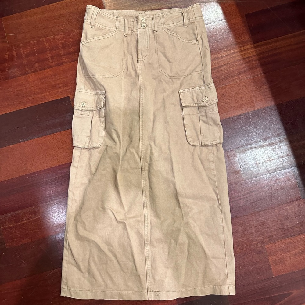 Brandy Melville Maxi Beige Cargo skirt